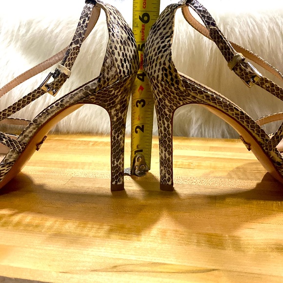 Pour La Victoire Cheyenne Snakeskin Embossed Leather Ankle Strap Pump - Picture 9 of 9